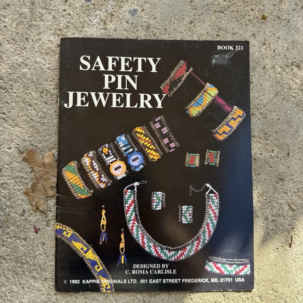 Vintage Safety Pins Jewelry Patterns Booklet‎ 1992